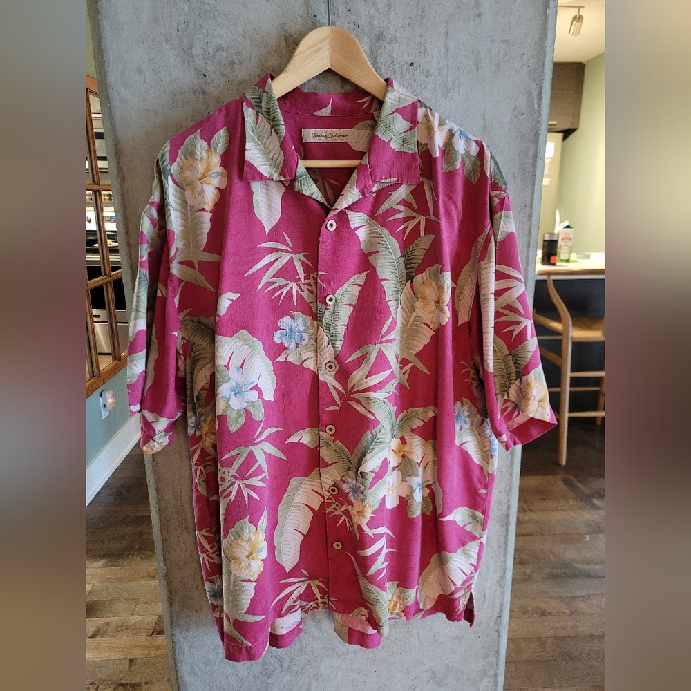 Tommy Bahama Hawaiian Floral Pink Summer Shirt